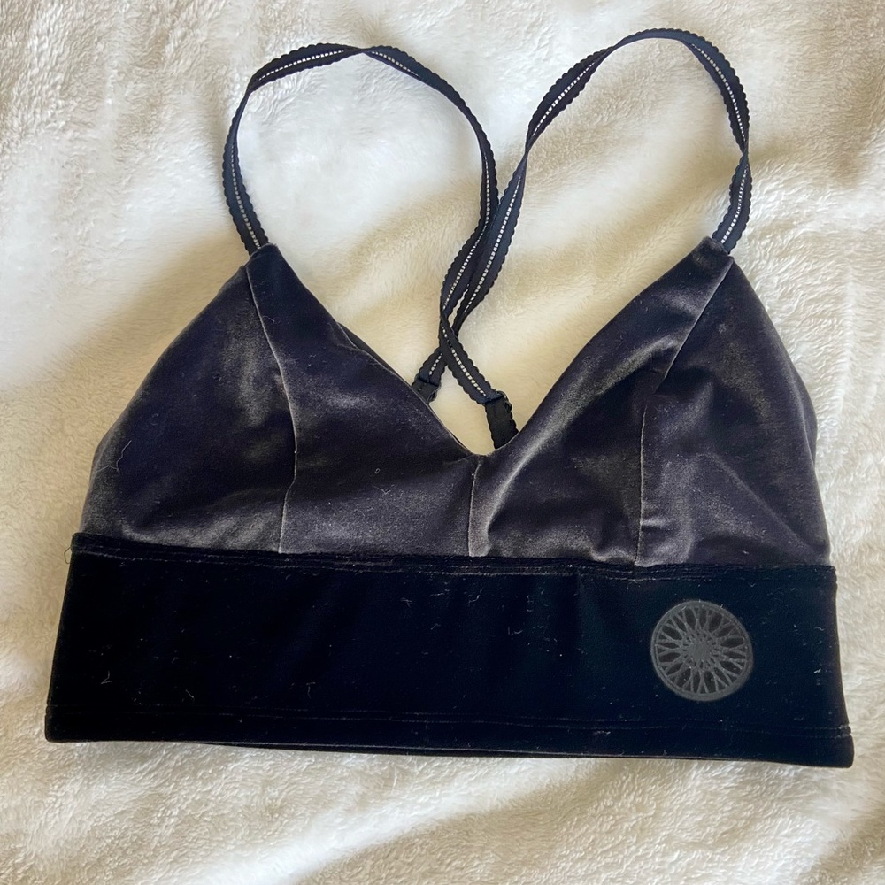 3/$20 - Beyond Yoga x Soulcycle Bra - Picture 2 of 5